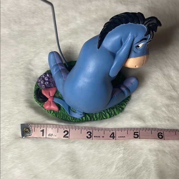 Eeyore Figurine photo/postcard Holder - Picture 8 of 9